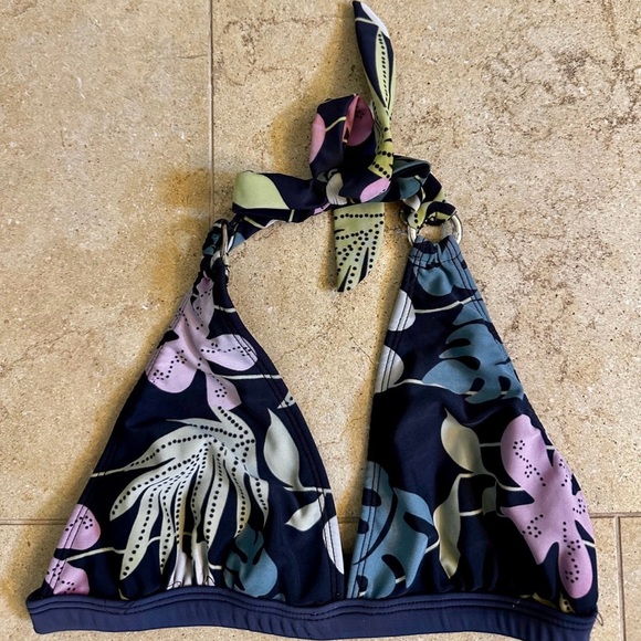 Pre Loved Floral Bikini with Halter Top - Size Small - Picture 3 of 9